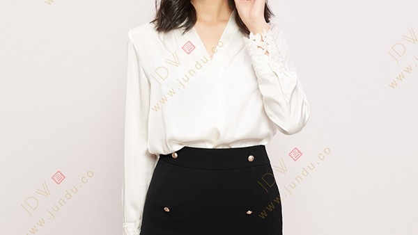 作为现代专业知识女性，你知道第一次进入职场的服装礼仪知识吗？